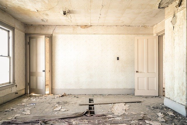 Pokój po wyburzeniu ścianki działowej w mieszkaniu